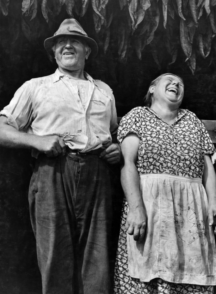 Polish immigrant tobacco farmers, 1940 (Getty Museum